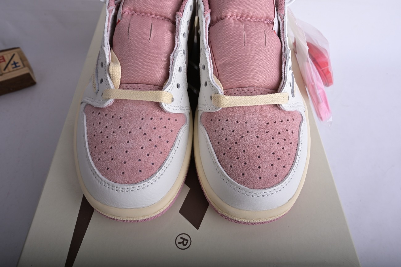 Travis Scott x Air Jordan 1 Low OG  “Shy Pink”