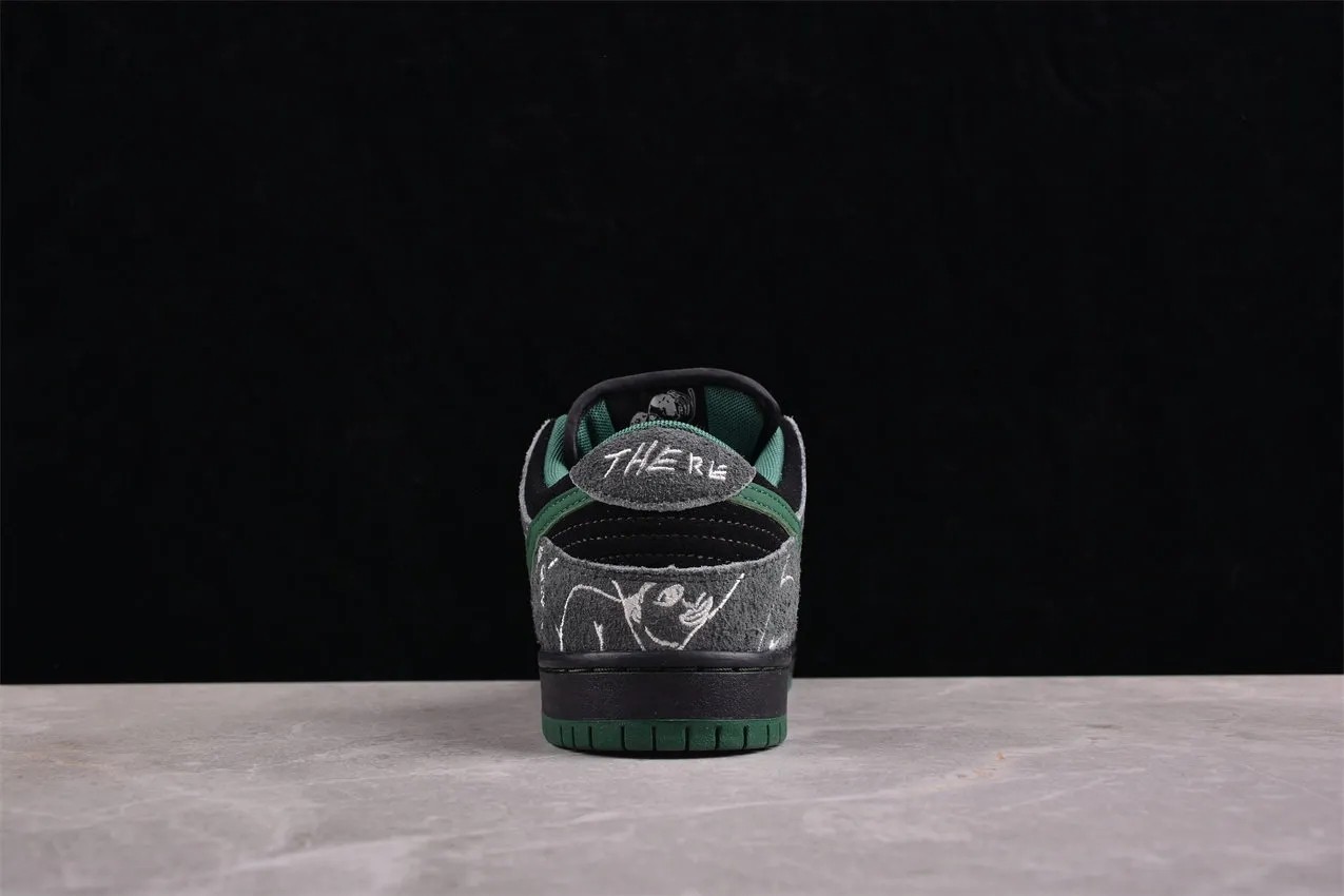 Nike SB Dunk Low There Skateboards  HF7743-001