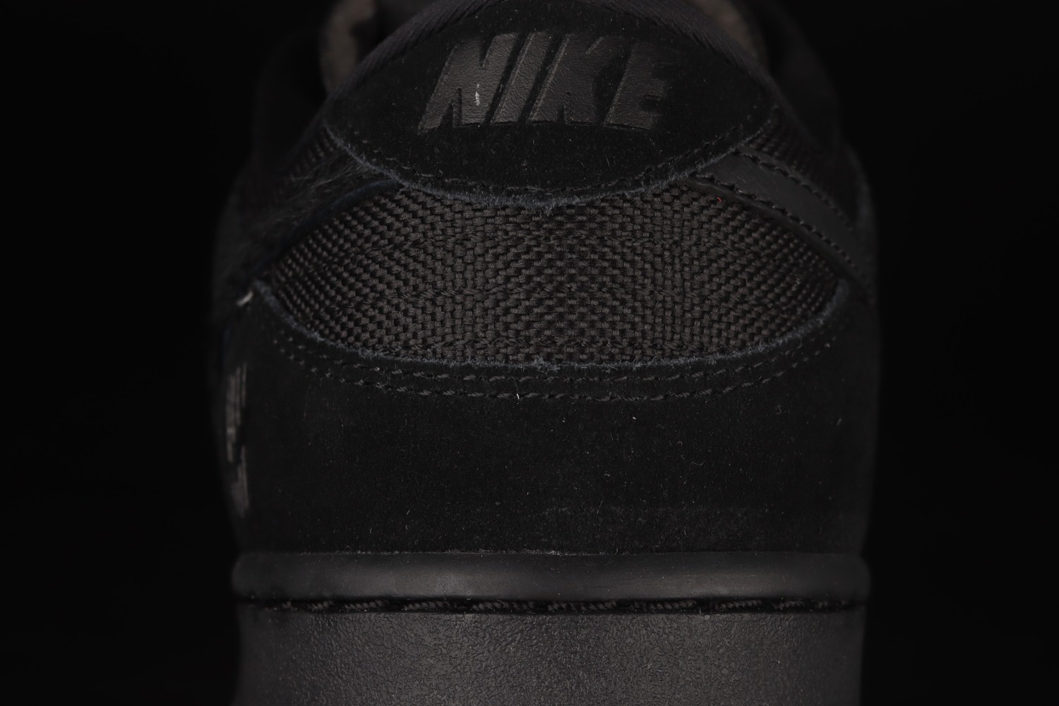 Nike Dunk Low Undefeated 5 On It Black DO9329-001