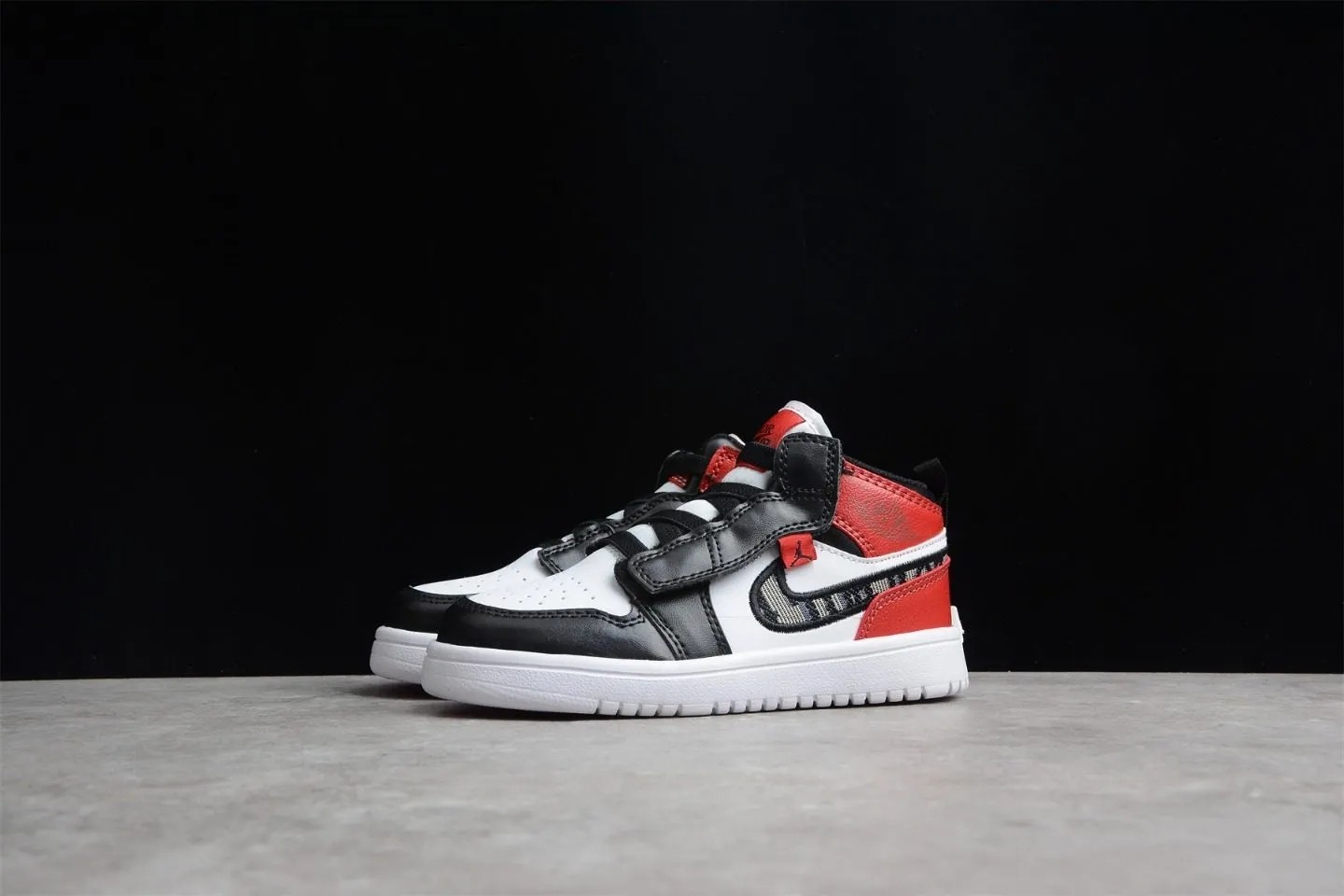 （Kid）Jordan 1 MID