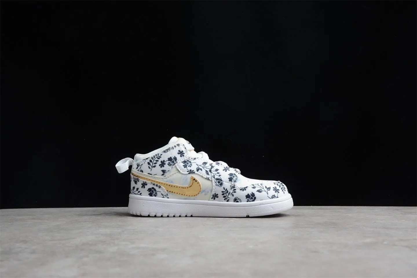 （Kid）Jordan 1 MID