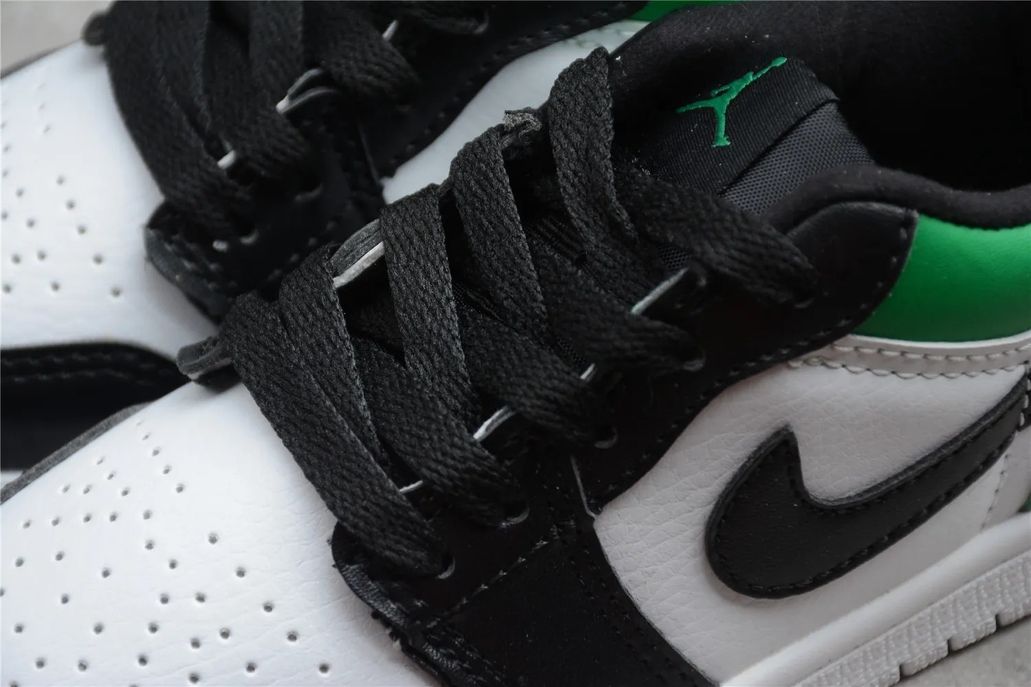 (Kid)Jordan 1 MID