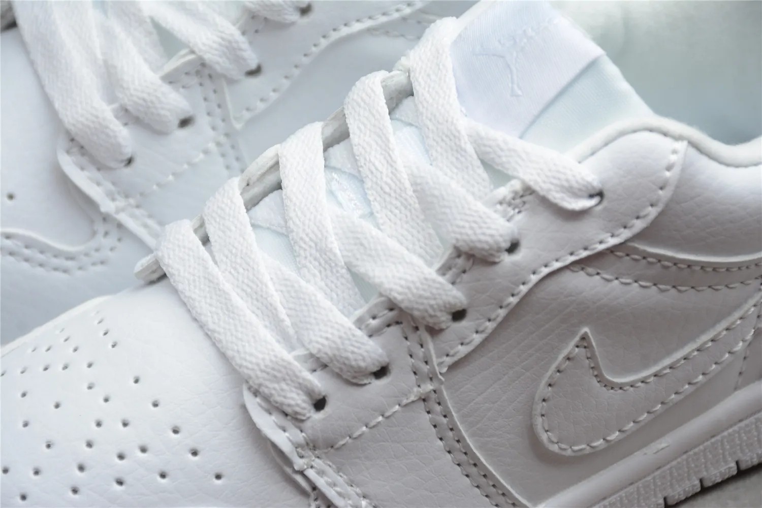 （Kid）Jordan 1 MID