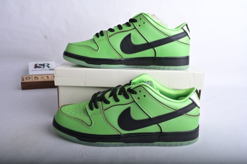 The Powerpuff Girls x Nike SB Dunk Low FZ8319-300