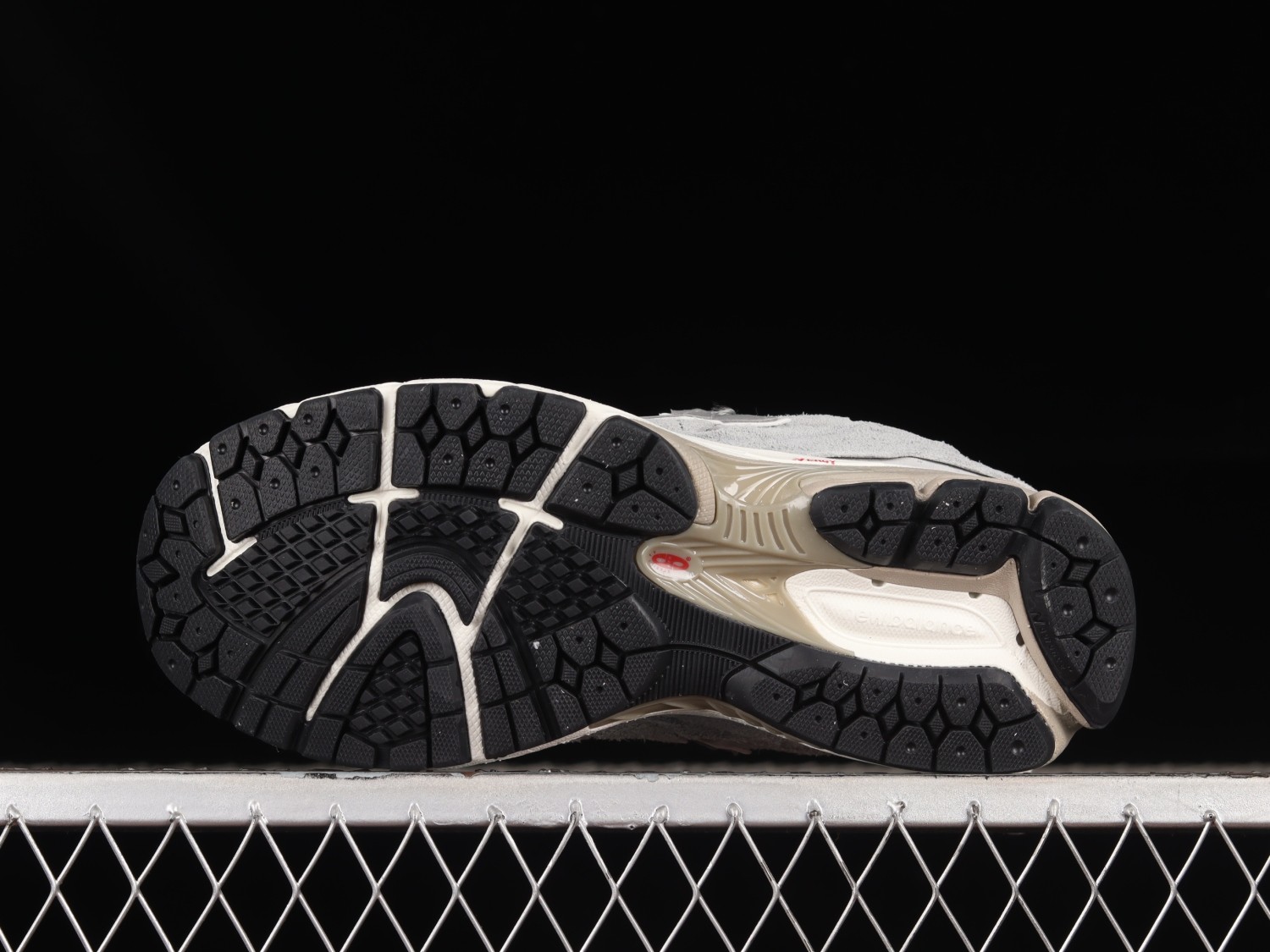 N*w B*la*ce 2002R Protection Pack Grey M2002RDM