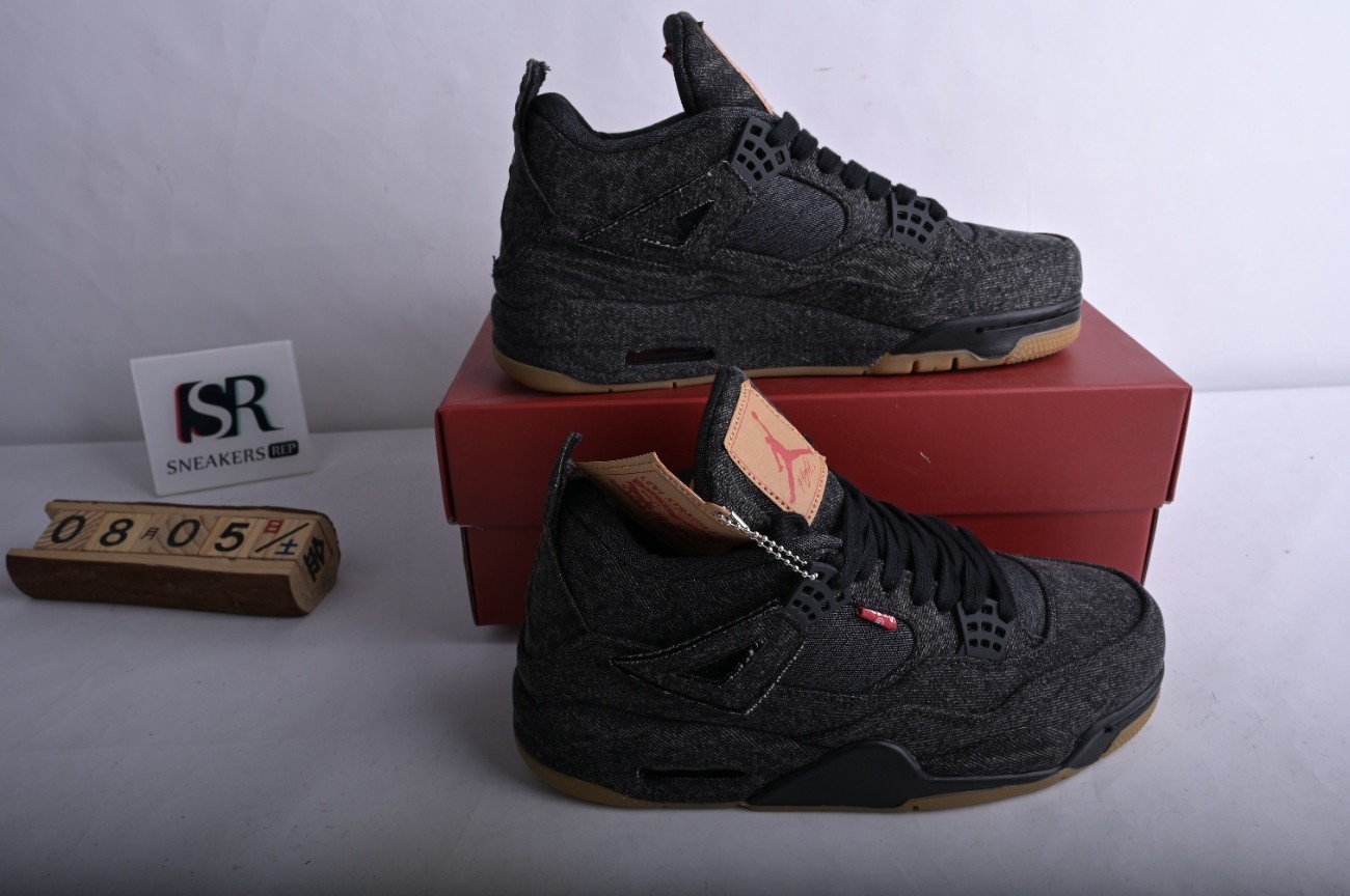 Jordan 4 Retro Levi
