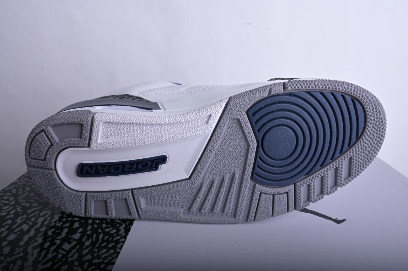Jordan 3 Retro Midnight Navy CT8532-140