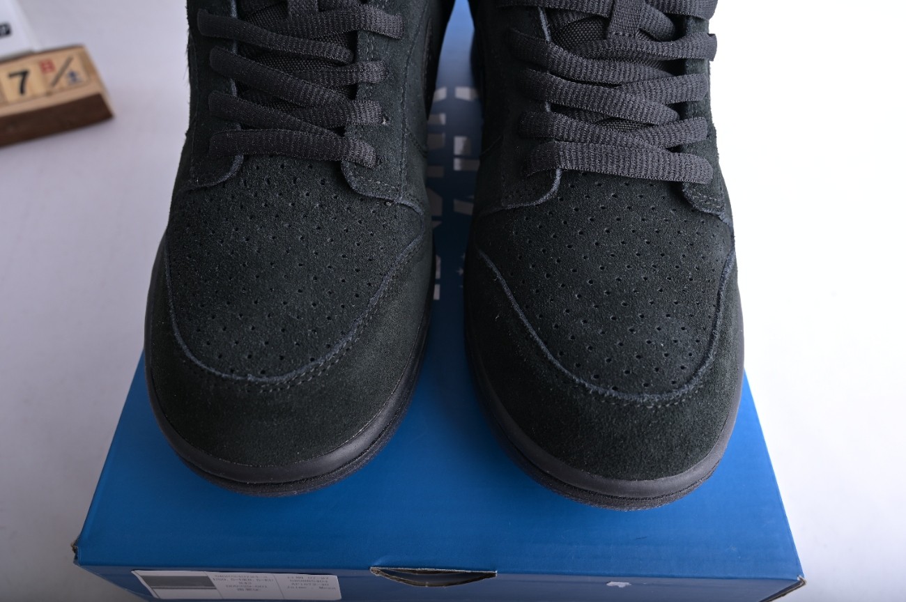Nike Dunk Low Undefeated 5 On It Black DO9329-001