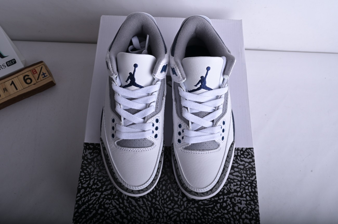 Jordan 3 Retro Midnight Navy CT8532-140