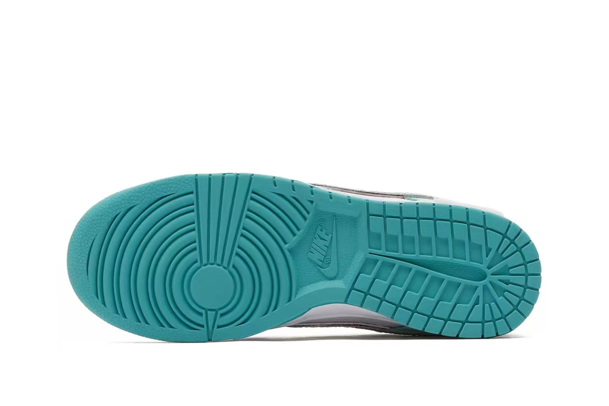 Nike SB Dunk Low Panda Prank Mint Words DV0833-102