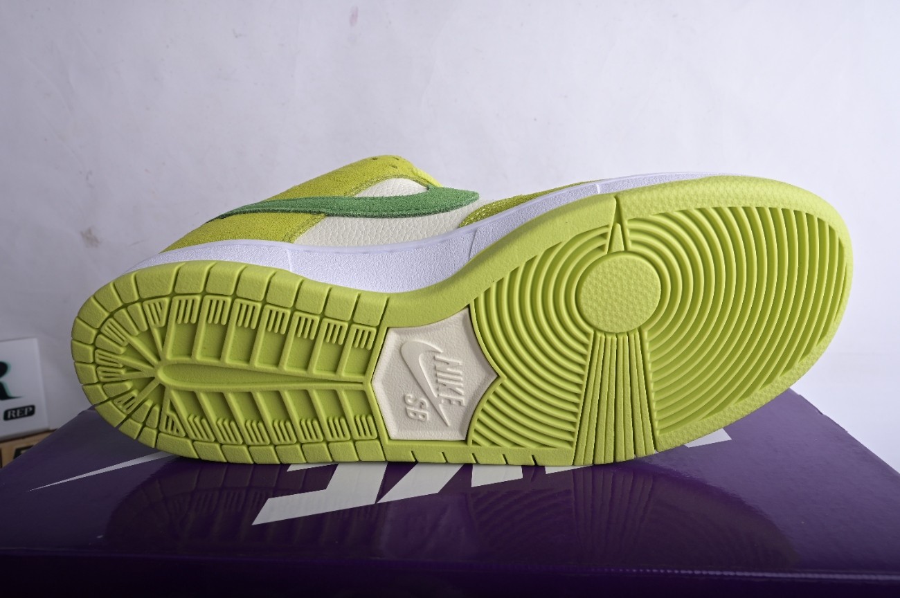 Nike SB Dunk Low Green Apple DM0807-300