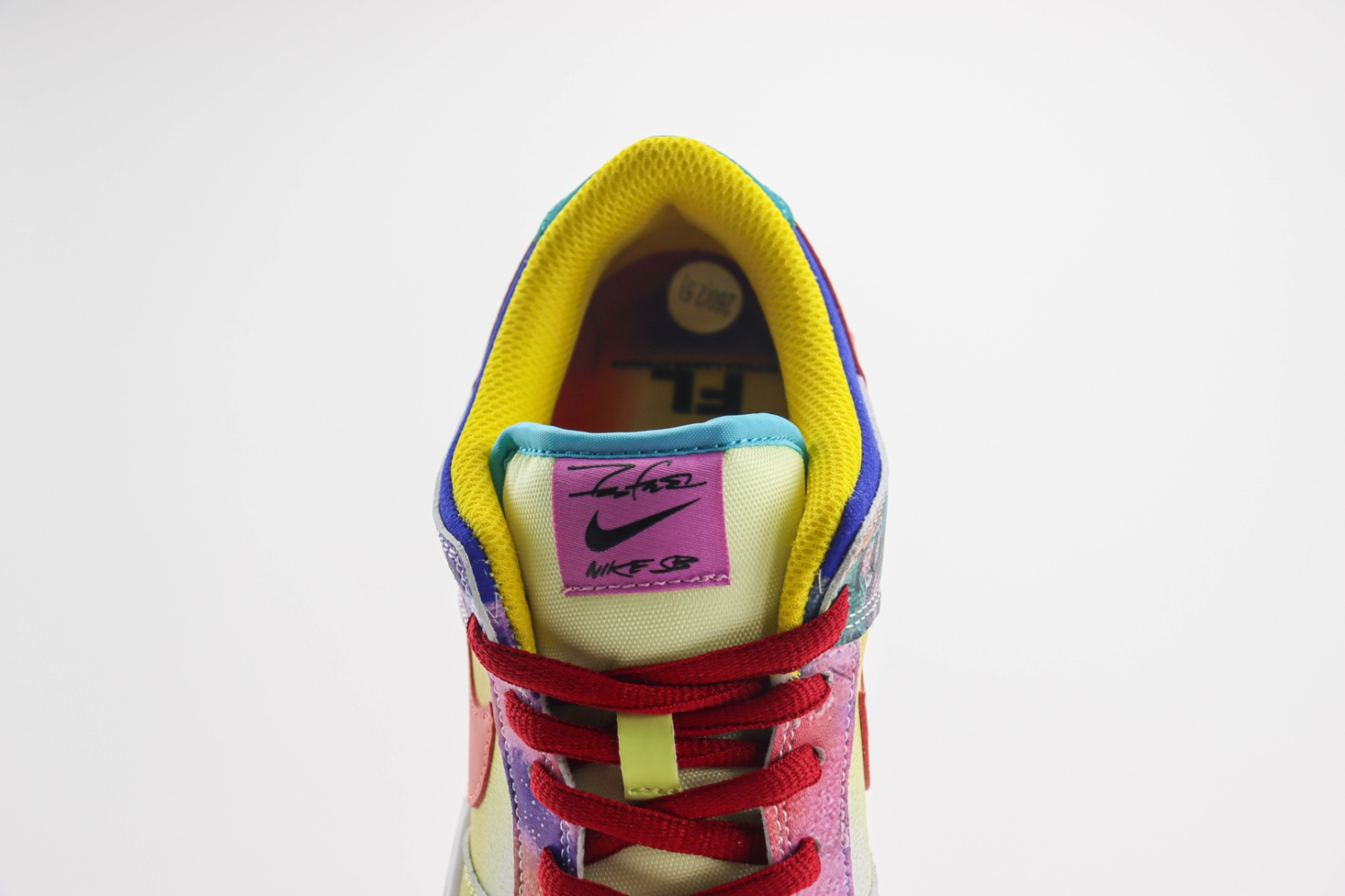 Nike SB Dunk Low Futura Laboratories Sunblush (Friends and Family)   HF6061-700