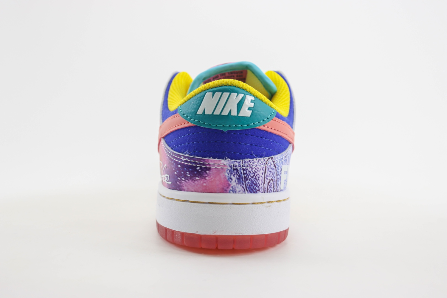 Nike SB Dunk Low Futura Laboratories Sunblush (Friends and Family)   HF6061-700
