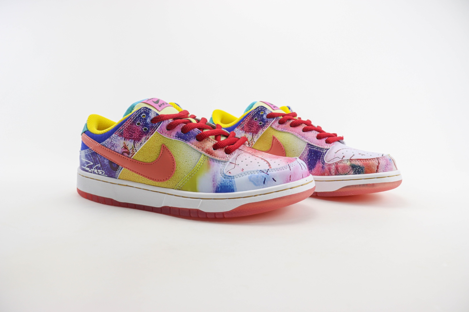 Nike SB Dunk Low Futura Laboratories Sunblush (Friends and Family)   HF6061-700