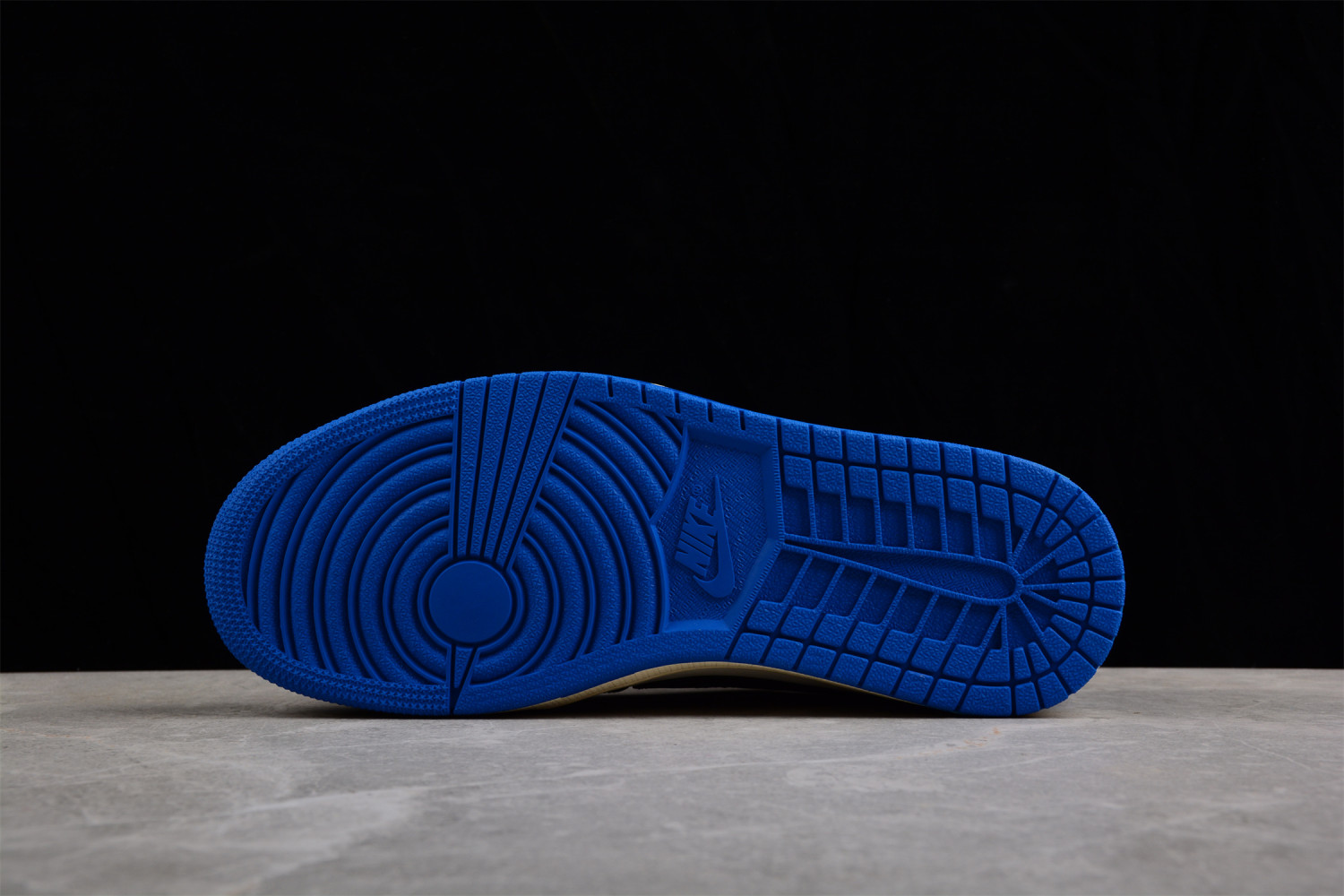 Jordan 1 Low Fragment x Travis Scott DM7866-140