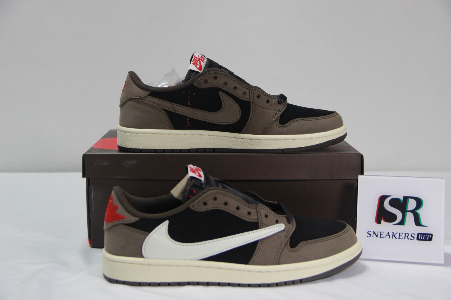 Jordan 1 Retro Low OG SP Travis Scott CQ4277-001