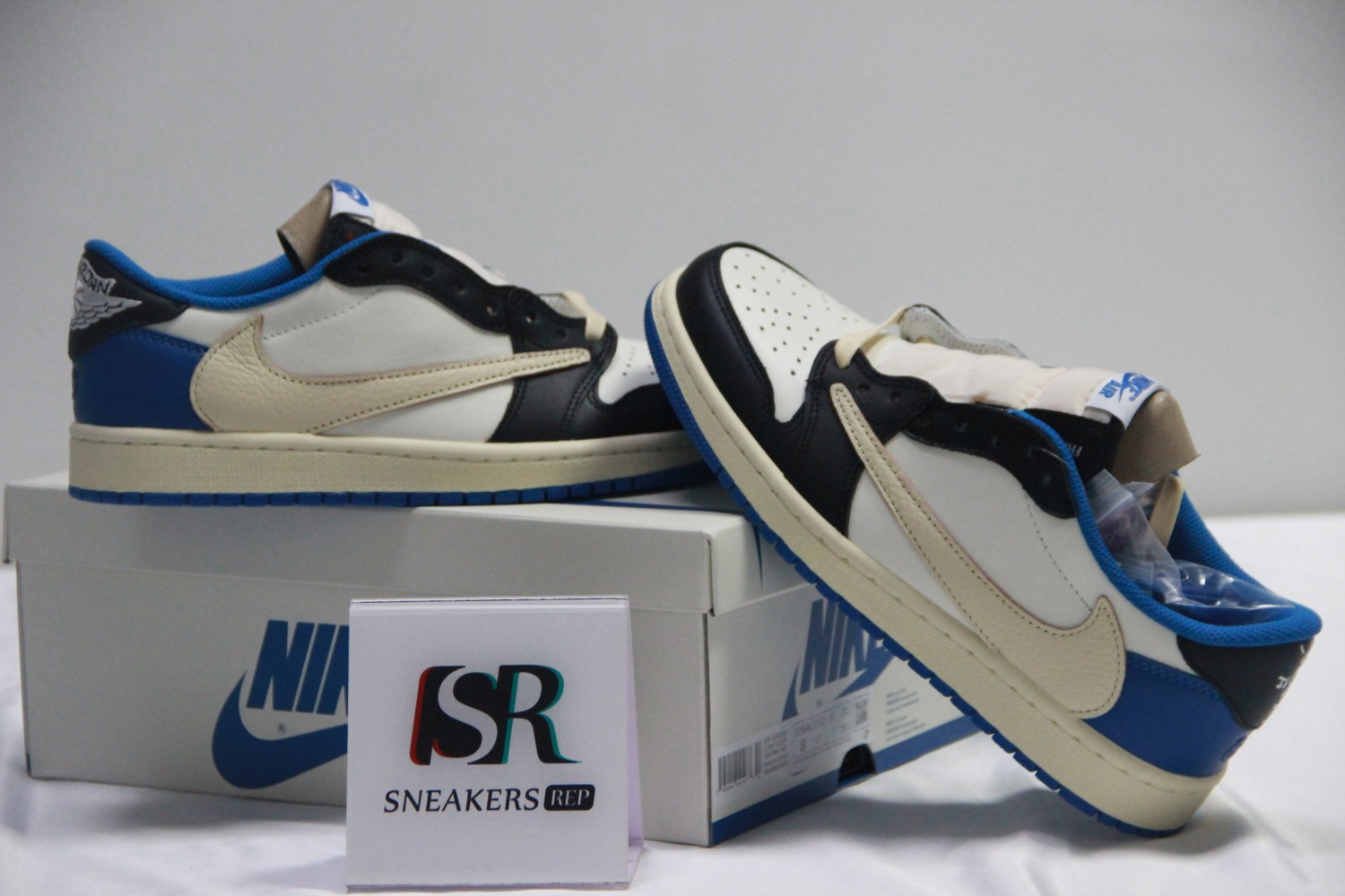 Jordan 1 Low Fragment x Travis Scott DM7866-140