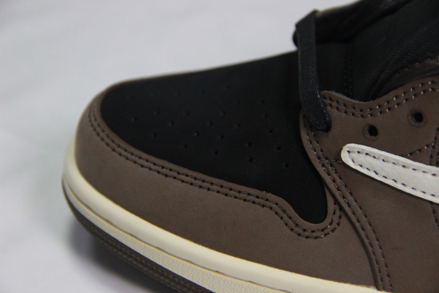 Jordan 1 Retro Low OG SP Travis Scott CQ4277-001