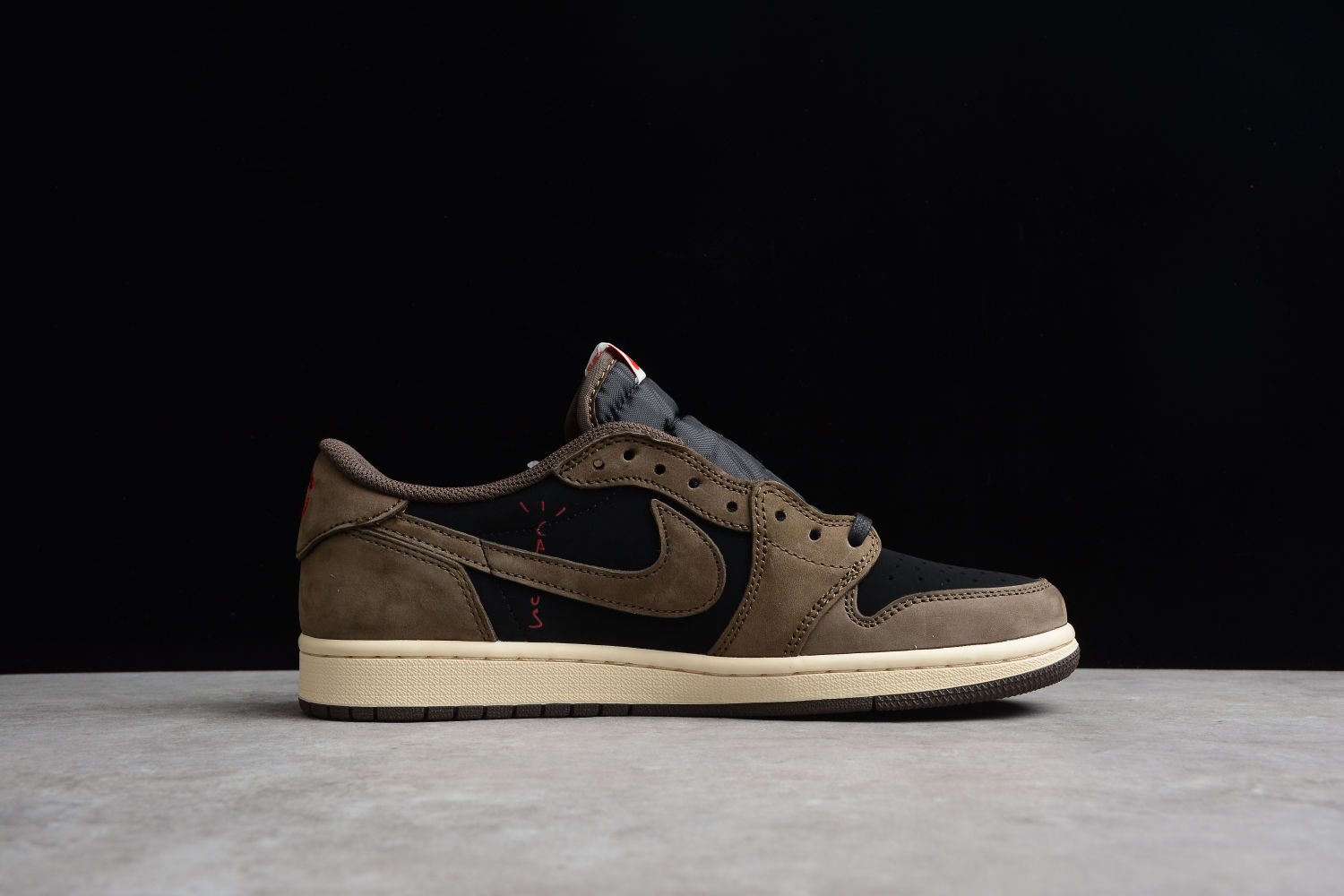 Jordan 1 Retro Low OG SP Travis Scott CQ4277-001