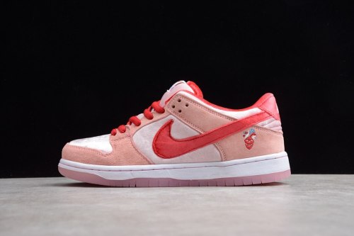 Nike SB Dunk Low StrangeLove Skateboards (Regular Box)  CT2552-800