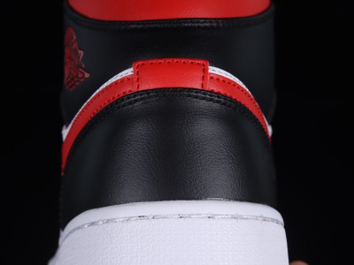 Jordan 1 Mid White Black Red (2022)  554724-079