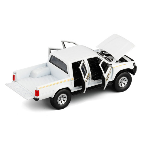1/32   car realistic siren voice alloy car model toy