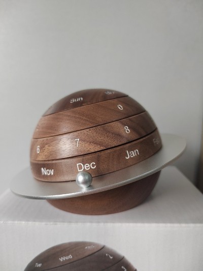 Creative handmade wooden planet calendar