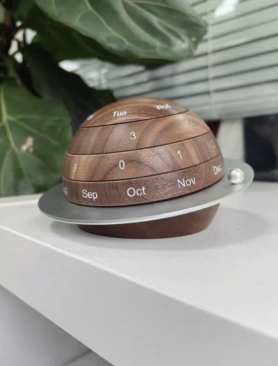 Creative handmade wooden planet calendar