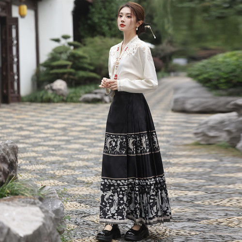 Ming made horse face skirt Chinese style daily long-sleeved Hanfu silver black horse