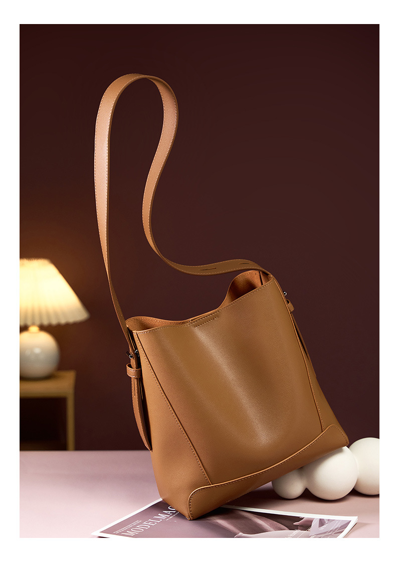 Genuine leather shoulder large capacity commuter bucket bag