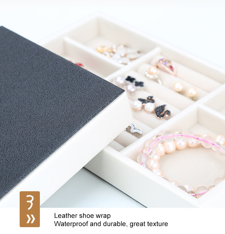 Compartmented jewelry leather box