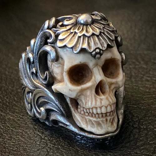 Vintage Polish Floral Armor Antler/Silver Skull Ring