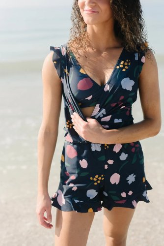 Swim Romper with Built-in Bra – Comfortable, Stylish One-Piece Romper for Swimming and Beachwear
