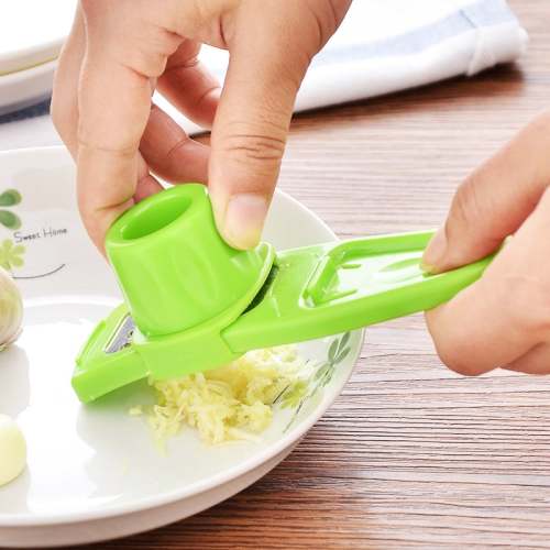 Garlic Grinder – Easy-to-Use, Effortless Garlic Crusher for Freshly Ground Garlic in Seconds