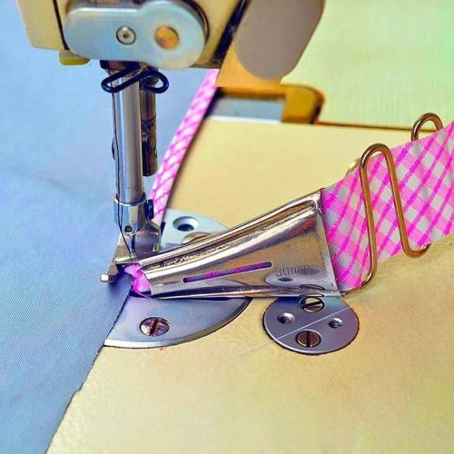Sewing Curve Edge Bias Binder - Easy Fabric Finishing Tool