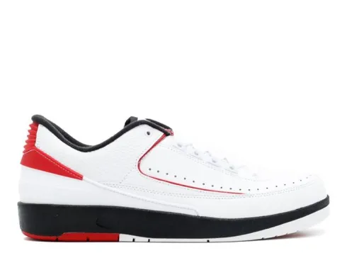 AIR JORDAN 2 RETRO LOW 'CHICAGO' 832819-101