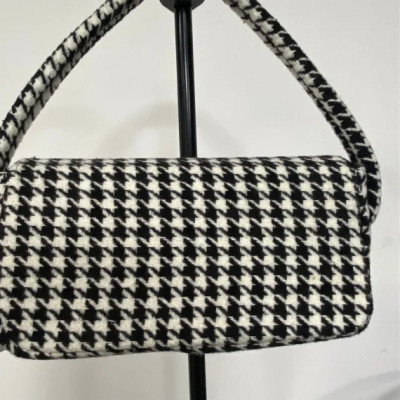 2 Colors Women Houndstooth Shoulder Bag Letter Print Fashion 2023 New Ladies Retro Spliced Handbag