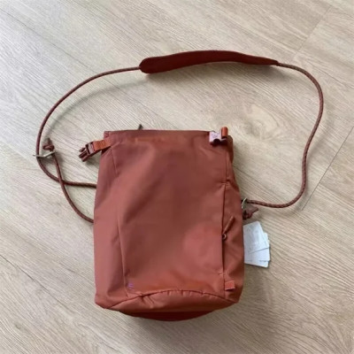 2023 New Women Fashion Bucket Bag Simple Drawstring Solid Color Messenger Bag Ladies Bag