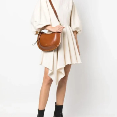 Brown Or Black Women Cowhide Saddle Bag Rivet Decoration Adjustable Shoulder Strap Fashion Ladies Shoulder Bag Zipper Handbag