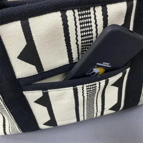 New Women’s Letter Printed Canvas Bag Large Capacity Shopping Handbag Ladies Contrast Color Classic Fashion Tote Bag