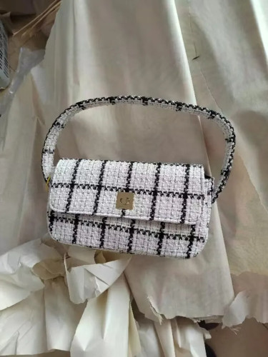 2 Colors Women Houndstooth Shoulder Bag Letter Print Fashion 2023 New Ladies Retro Spliced Handbag
