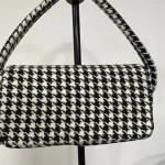 2 Colors Women Houndstooth Shoulder Bag Letter Print Fashion 2023 New Ladies Retro Spliced Handbag