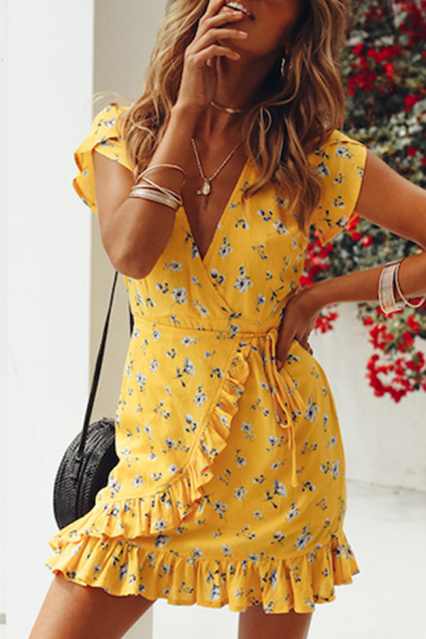 Elegant Floral Frenulum Flounce V Neck A Line Dresses