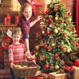 16Pcs Gingerbread Man Ornaments for Christmas Tree Gingerbread Christmas Decorations with Plastic Gingerbread Ornaments Gingerbread House Ornaments for Christmas Tree Hanging Decoration