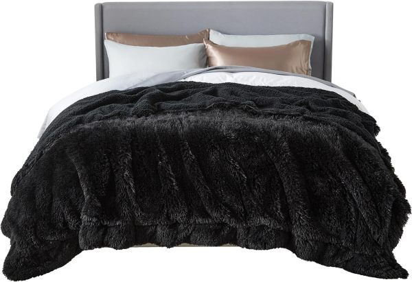 Faux Fur King Size Blanket Black – Fuzzy, Fluffy, and Shaggy Faux Fur, Soft and Thick Sherpa, Cozy Warm Decorative Gift, King Blanket for Bed, 108x90 Inches, 640 GSM