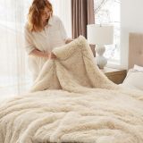 Fuzzy Faux Fur King Blanket - Soft, Fluffy, Plush Sherpa Fleece, 108x90 Inches, 640 GSM