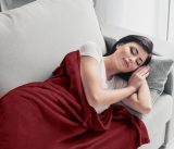 Bedding Fleece Blanket King Size Burgundy 300GSM Luxury Bed Blanket Anti-Static Fuzzy Soft Blanket Microfiber (90x102 Inches)
