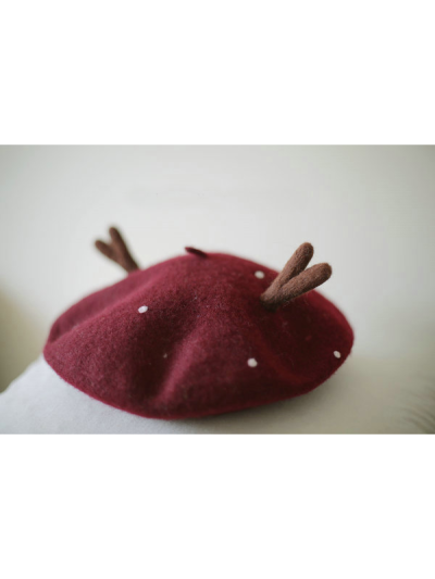 Red Antler Snowflake Beret Hat