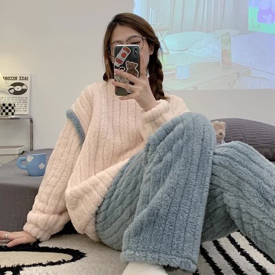 Colorblock Round Collar Plush Pajamas Set