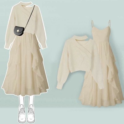 Oblique Pure Color Sweater Flouncing Slip Dress